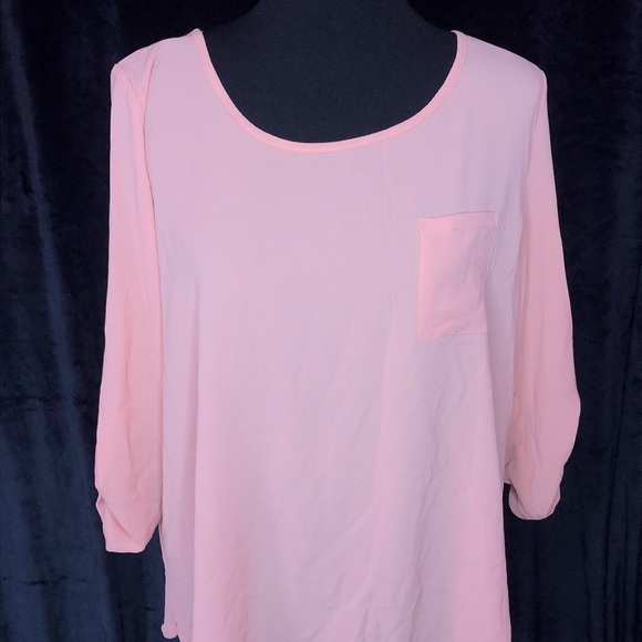 salmon colored top - Picture 1 of 3